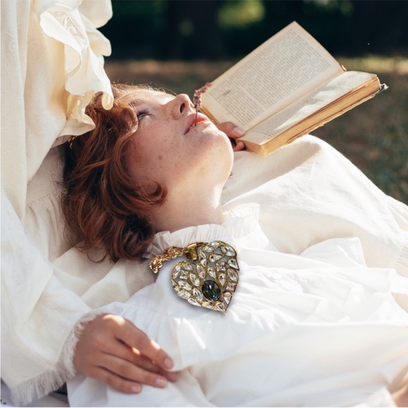 Yves Saint Laurent Gold XL Heart crystal Necklace - Picture 2 of 14